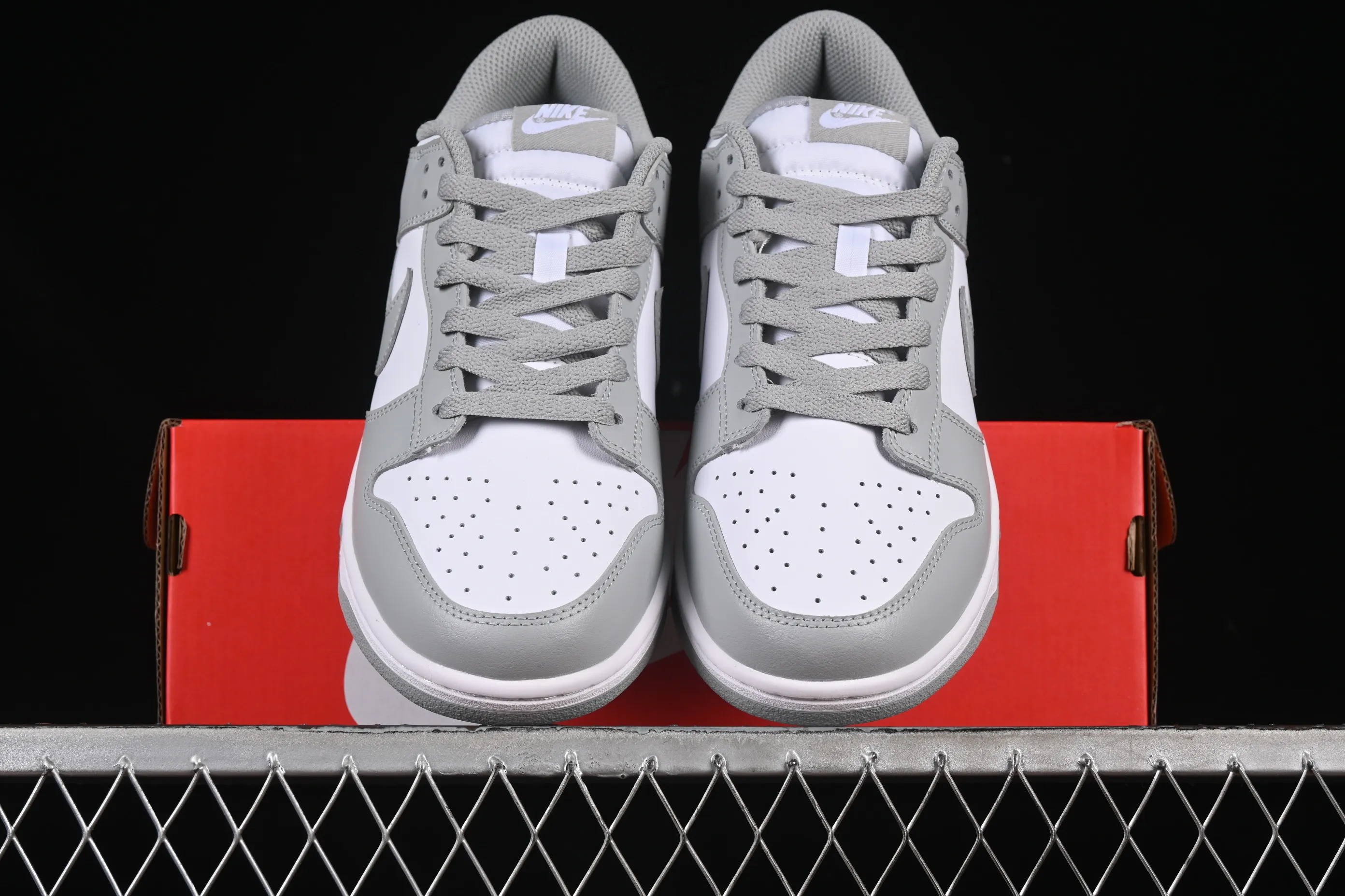 All categories Nk SB Dunk series Nk SB Dunk Low low-top sneakers Nike SB Dunk Low white gray low-top casual sneakers HF5441-105